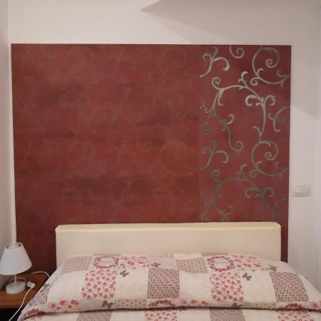 Giomar Apartment Наполи Екстериор снимка